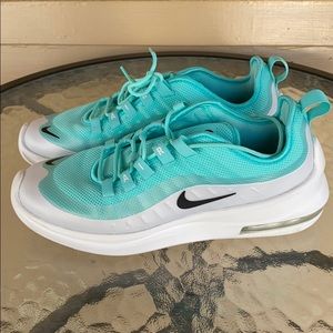Women’s Nike Air Max Shoes Size 9